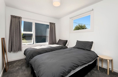 Albert Town House | Central on Frye - Albert Town Holiday Home