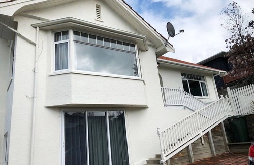Tauranga South House | - Central & Stylish 3 Bedroom Tauranga Home -