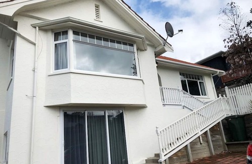 Tauranga South House | Central & StylishTauranga Home with separate we flat option