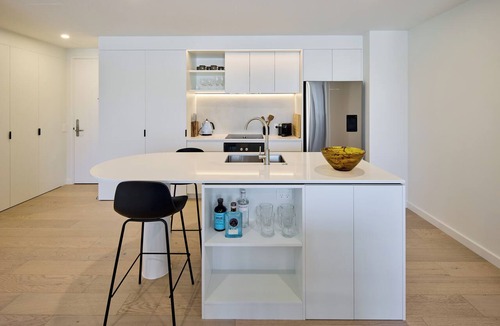 Te Aro Apartment | Central Te Aro 2BR with Balcony & City Views
