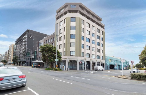 Te Aro Apartment | Central Te Aro Stay - Modern Studio for 2