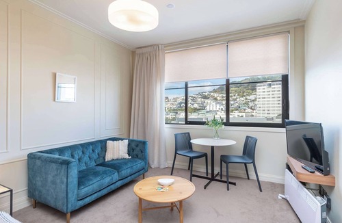 Te Aro Apartment | Central Te Aro Stay - Modern Studio for 2