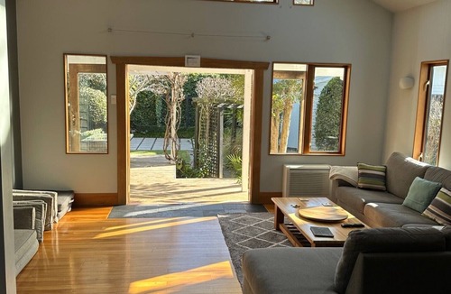 Blenheim House | Character bungalow in the heart of Blenheim