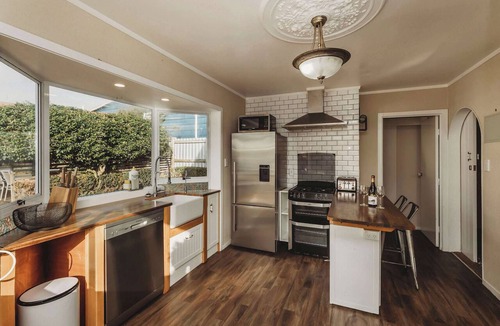 New Plymouth CBD House | Charming City-Central Holiday Home