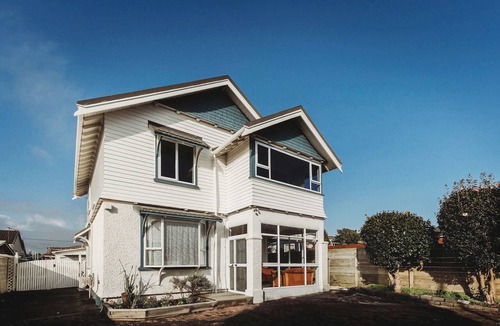 New Plymouth CBD House | Charming City-Central Holiday Home