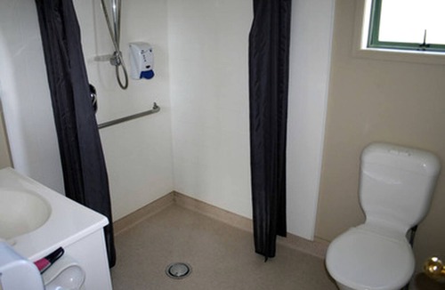 Chaslands Cottage | Charming Cottage Rental for a Peaceful Vacation in Catlins, New Zealand
