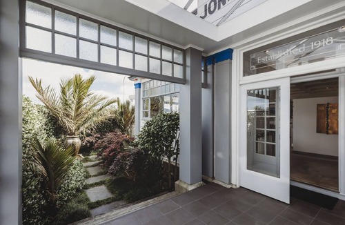New Plymouth House | Charming Historic House in New Plymouth