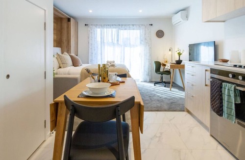 Christchurch City Centre Villa | Charming Studio for 2 in the Central City