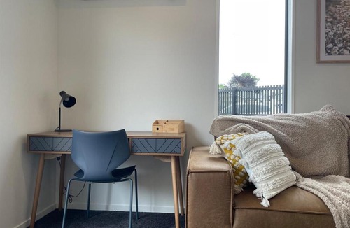Spreydon Apartment | Chic 2-Bed Townhouse in Heart of Christchurch