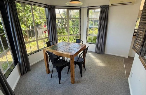 Palmerston North House | City centred living!