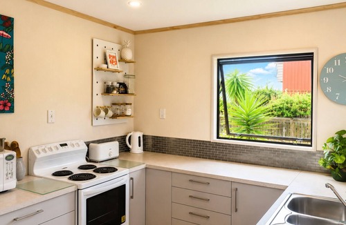 Waipu Cove House | Classic Kiwi Bach at Waipu Cove