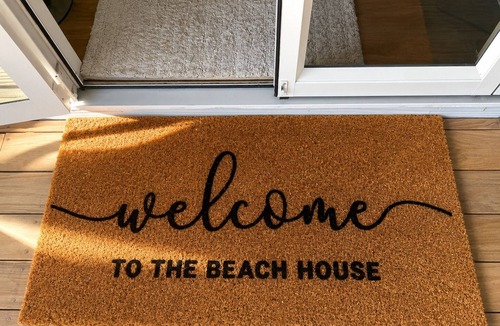 Waipu Cove House | Classic Kiwi Bach at Waipu Cove