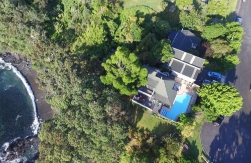 Leigh House | Clifftop Ocean Views with Pool - Leigh