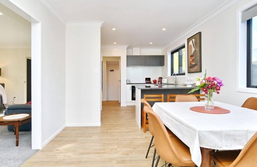Burnside House | Close to Airport - Family & Group-Friendly - Lavandula 4
