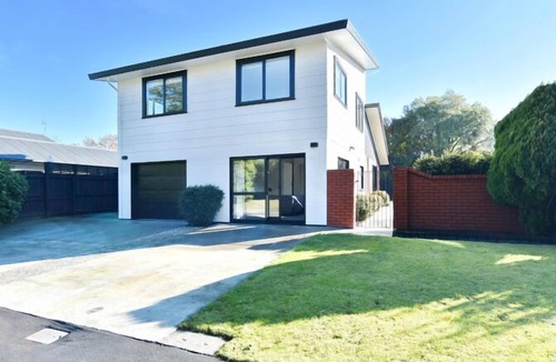 Burnside House | Close to Airport - Family & Group-Friendly - Lavandula 4