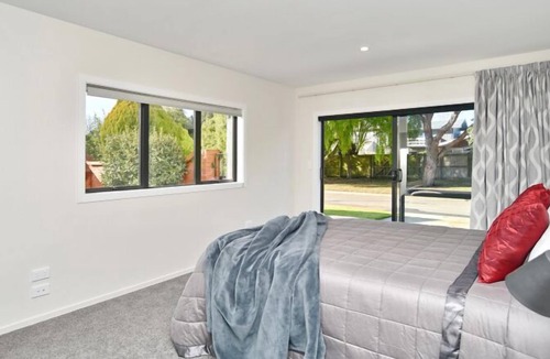 Burnside House | Close to Airport - Family & Group-Friendly - Lavandula 4