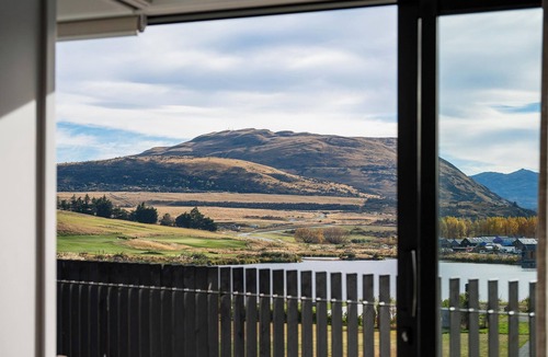 Kawarau Falls Apartment | Clubhouse 213 Golfside Free Parking AC