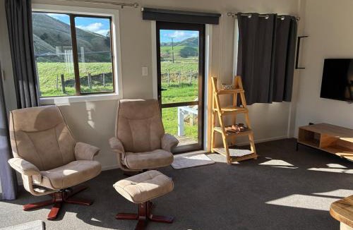 Pongaroa House | Coast Rd Rural Stay