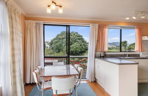 Paraparaumu House | Coastal Drift - Waikanae Beach Holiday Home
