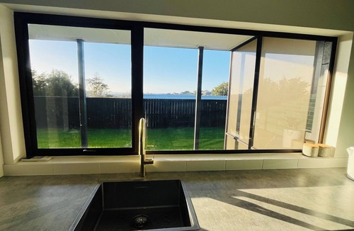 Manly Apartment | Coastal Retreat - Near Beach and Shops