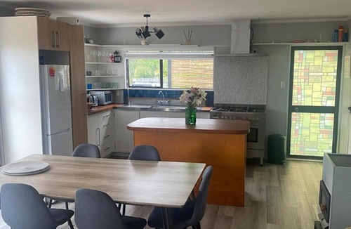 Waikanae House | Coastal Waikanae Beach Haven