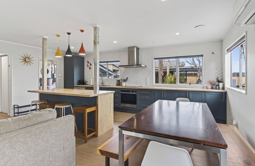 Ruakaka House | Coastal Whanau - Ruakaka Holiday Home