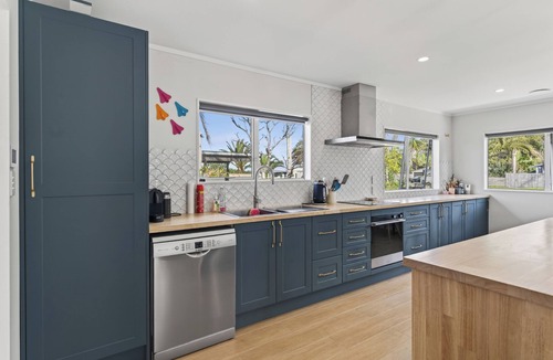 Ruakaka House | Coastal Whanau - Ruakaka Holiday Home