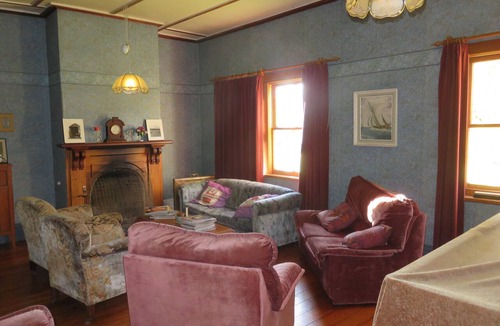 Rangiwahia House | Colonial Villa on working farm in the northern Manawatu hill country