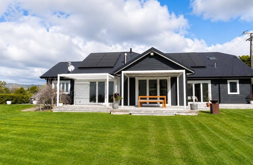 Palmerston North House | Comfort on Coutts Way