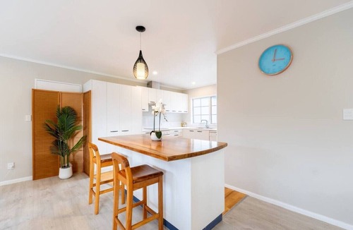 East Tamaki Heights House | Comfortable 3-Bedroom Home in East Tamaki Heights