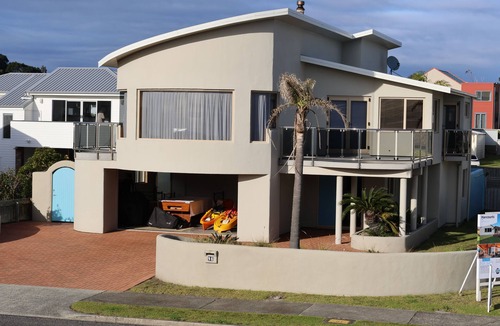 Ohope House | Comfortable 4 Bedroom house at Ohope Beach.