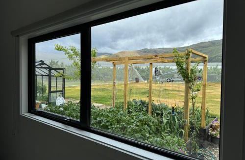 Lowburn Bed & Breakfast | Comfortable Barn Stay on Private Rural Property in Cromwell