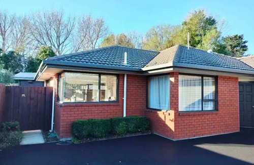 Avonhead House | Comfortable Double Bedroom near Christchurch Airport