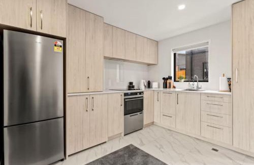 Henderson House | Comfortable Family Home