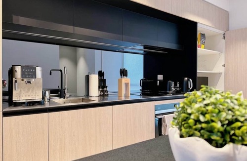 Christchurch City Centre Apartment | Comfy 3 Bedroom in CBD-Free parking