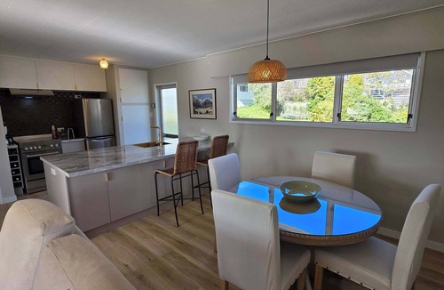 Picton Apartment | Comfy Haven in the Heart of Picton