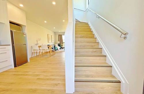 Auckland House | Comfy Home in East School Zone