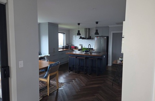 Wharewaka House | Cosy and modern holiday retreat in beautiful Taupō