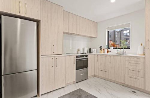 Henderson House | Cosy and Stylish Auckland Home