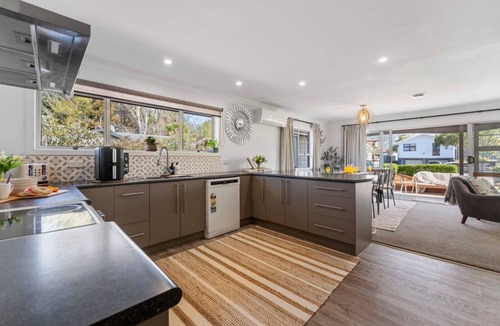 Hilltop House | Cosy Corner on Macdonell