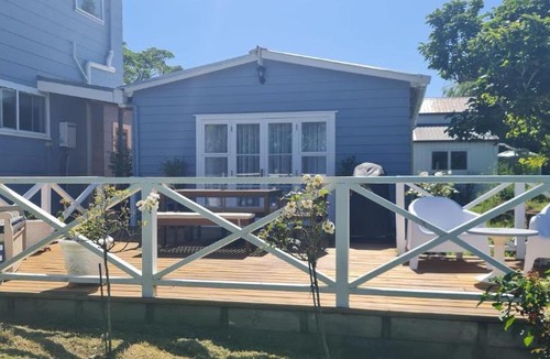 Puriri House | Cosy Guesthouse in Tranquil Puriri, Thames