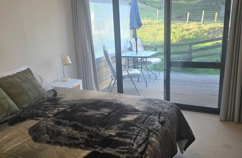 Wairakei House | Cosy private Home. Nice rural setting. Close to Activity Parks.
