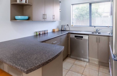 Sydenham House | Cosy Sydenham 3BR Family Stay w/Garage & Carpark