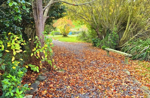 Mangaweka Cottage | Cottage at Flat Hills Cafe and Tourist Park (self-contained)