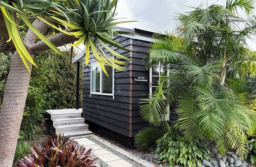 Warkworth Cottage | Country Idyll Hut 2 – Sandspit Holiday Cottage