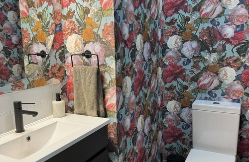 Whakamarama House | Country resort - Have fun with your extended family at this stylish home