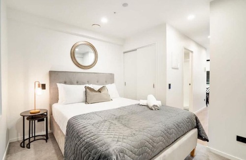 Auckland Central Business District Apartment | Cozy Inner City 1 Bed Studio Close to Sky Tower