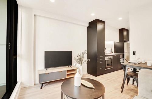 Auckland Central Business District Apartment | Cozy Inner City 1 Bed Studio Close to Sky Tower