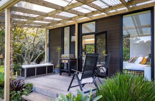 Otapaurau House | Creekside at Kūaotunu
