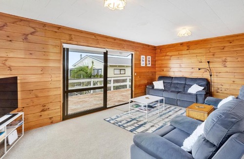 Snells Beach House | Crystal Clear - Snells Beach Holiday Home